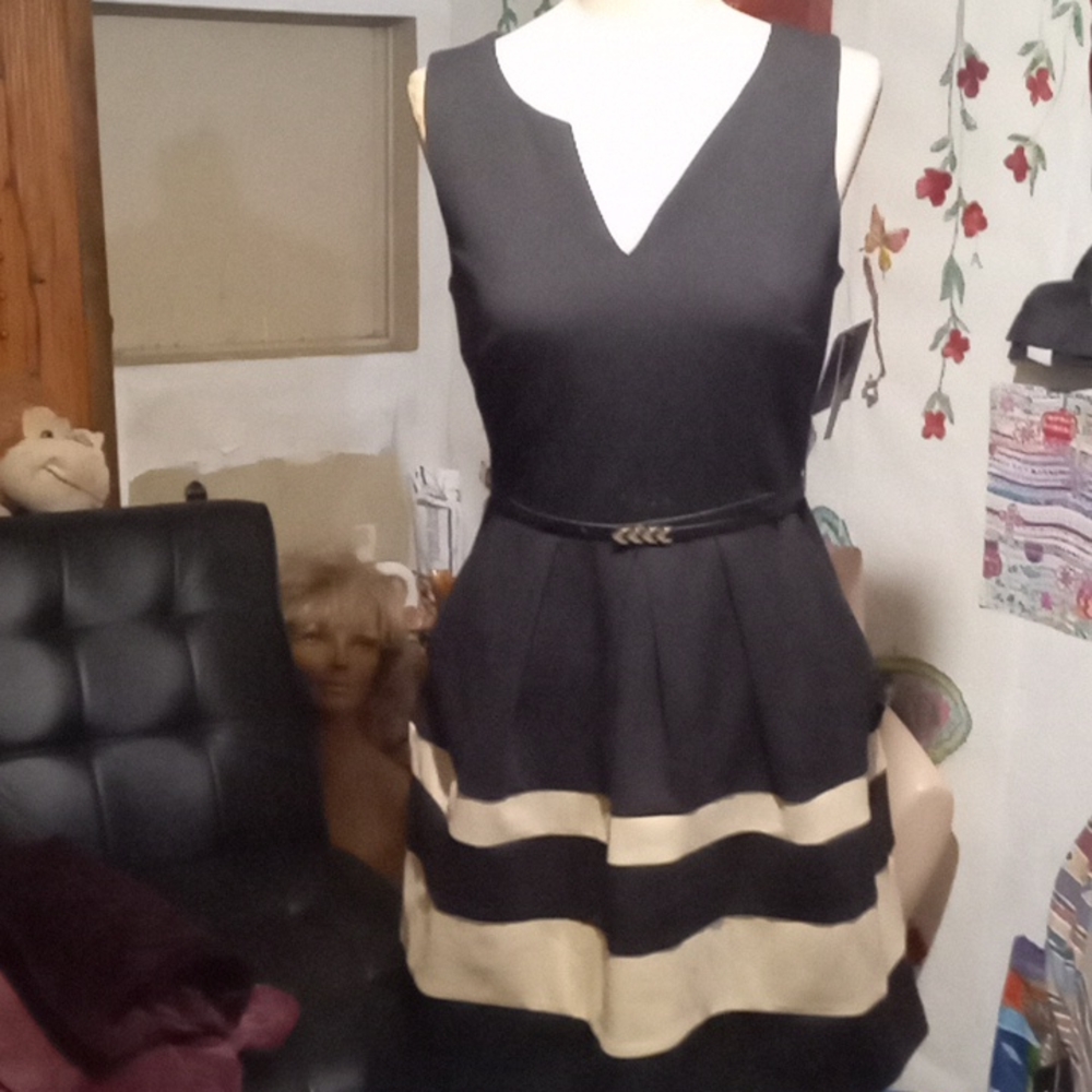 IZ BYER BNWT Dress with belt.Sz 7